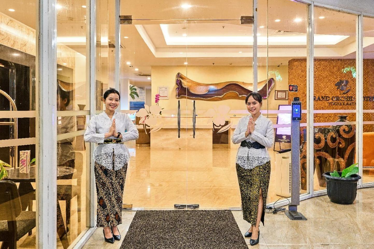 Grand Orchid Hotel Yogyakarta Maguwo Zewnętrze zdjęcie