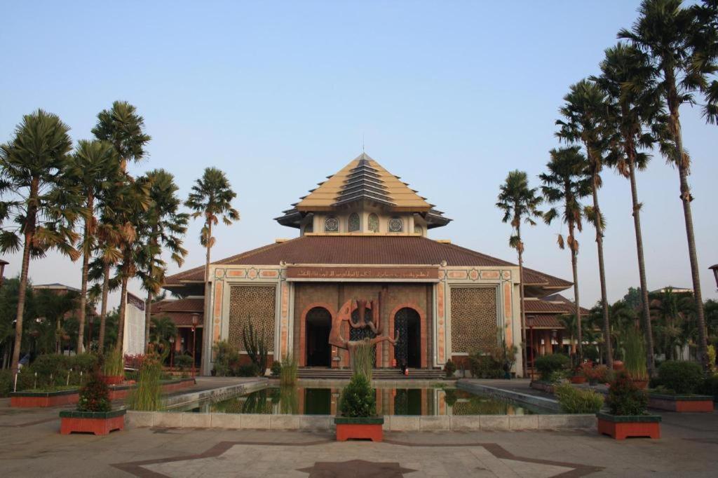 Grand Orchid Hotel Yogyakarta Maguwo Zewnętrze zdjęcie
