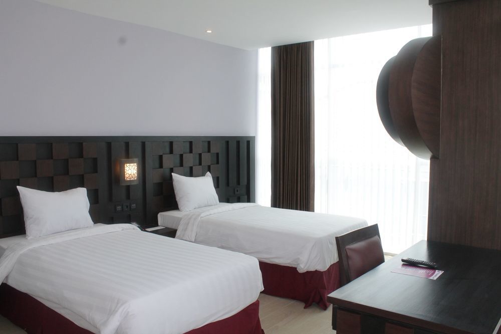 Grand Orchid Hotel Yogyakarta Maguwo Zewnętrze zdjęcie