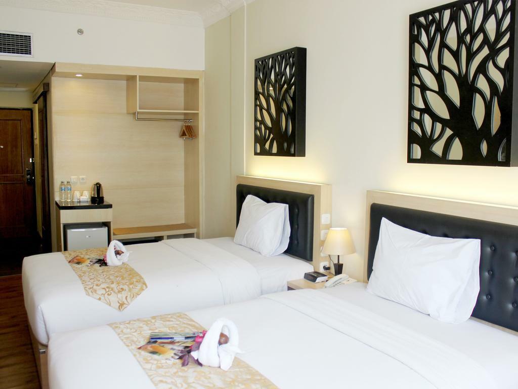 Grand Orchid Hotel Yogyakarta Maguwo Zewnętrze zdjęcie